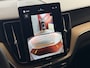 Volvo XC60 2.0 T8 455PK AWD PLUS DARK NIEUWE AUTO HARMAN KARDON 360.CAM STOEL/STUUR VERW LEER vapour grey