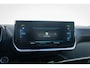 Peugeot e-208 Allure Pck 50 kWh Soh99% 360camera | Pdc | Carplay | Cruise Control | Dab | Lane assist | voorruitverwarming |