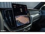 Volvo XC60 2.0 T6 Plug-in hybrid AWD Plus Black Edition Long Range | Facelift | Zwenkbare trekhaak | Panoramadak | Memory | Blis | Harman Kardon |