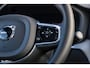 Volvo XC60 2.0 T6 Plug-in hybrid AWD Plus Black Edition Long Range | Facelift | Zwenkbare trekhaak | Panoramadak | Memory | Blis | Harman Kardon |