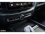 Volvo XC60 2.0 T6 Plug-in hybrid AWD Plus Black Edition Long Range | Facelift | Zwenkbare trekhaak | Panoramadak | Memory | Blis | Harman Kardon |