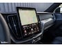 Volvo XC60 2.0 T6 Plug-in hybrid AWD Plus Black Edition Long Range | Facelift | Zwenkbare trekhaak | Panoramadak | Memory | Blis | Harman Kardon |
