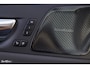 Volvo XC60 2.0 T6 Plug-in hybrid AWD Plus Black Edition Long Range | Facelift | Zwenkbare trekhaak | Panoramadak | Memory | Blis | Harman Kardon |