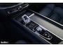 Volvo XC60 2.0 T6 Plug-in hybrid AWD Plus Black Edition Long Range | Facelift | Zwenkbare trekhaak | Panoramadak | Memory | Blis | Harman Kardon |