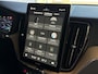 Volvo XC60 2.0 T8 455PK AWD PLUS DARK NIEUWE AUTO HARMAN KARDON 360.CAM STOEL/STUUR VERW LEER vapour grey