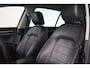 Volkswagen Golf 1.4 TSI Highline R-Line Trekhaak, Massage, Apple Carplay/Android Auto, ACC, LED,