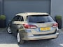 Opel Astra Sports Tourer 1.2 Business Elegance ✓1e Eigenaar✓110pk✓Carplay✓Camera✓Navi✓Clima✓Cruise✓Halfleder✓Comfortstoel✓Pdc V+A✓6 Bak✓Dealer Onderhouden✓Keyless✓Lm velgen✓N.A.P✓Apk tot 06-2027