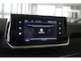 Peugeot 208 1.2 Turbo 100-PK EAT8 Panorama Dak | Camera | 17" Lichtmetaal | Digitaal Dashboard | Parkeersensoren Rondom | Navigatie | LED