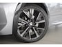 Peugeot 208 1.2 Turbo 100-PK EAT8 Panorama Dak | Camera | 17" Lichtmetaal | Digitaal Dashboard | Parkeersensoren Rondom | Navigatie | LED