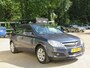 Opel Astra 1.8 ESSENTIA