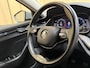 Skoda Octavia Combi 1.0 TSI Ambition Apple CarPlay/Android Auto | Climate & cruise control | LED verlichting | Lichtmetalen velgen | Navigatiesysteem | Parkeersensoren achter | Trekhaak