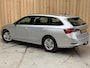 Skoda Octavia Combi 1.0 TSI Ambition Apple CarPlay/Android Auto | Climate & cruise control | LED verlichting | Lichtmetalen velgen | Navigatiesysteem | Parkeersensoren achter | Trekhaak