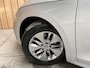 Skoda Octavia Combi 1.0 TSI Ambition Apple CarPlay/Android Auto | Climate & cruise control | LED verlichting | Lichtmetalen velgen | Navigatiesysteem | Parkeersensoren achter | Trekhaak