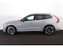 Volvo XC60 T6 Recharge AWD Ultra Dark - Luchtvering - Panorama/schuifdak - IntelliSafe Assist & Surround - 360º Camera - Harman/Kardon audio - Adaptieve LED koplampen - Verwarmde voorstoelen, stuur & achterbank - Parkeersensoren voor & achter - Elektr. bedienb. voorstoelen met geheugen - Head up display - Draadloze tel. lader - Extra getint glas - Inklapbare trekhaak - 20' LMV