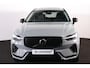 Volvo XC60 T6 Recharge AWD Ultra Dark - Luchtvering - Panorama/schuifdak - IntelliSafe Assist & Surround - 360º Camera - Harman/Kardon audio - Adaptieve LED koplampen - Verwarmde voorstoelen, stuur & achterbank - Parkeersensoren voor & achter - Elektr. bedienb. voorstoelen met geheugen - Head up display - Draadloze tel. lader - Extra getint glas - Inklapbare trekhaak - 20' LMV