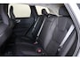Volvo XC60 T6 Recharge AWD Ultra Dark - Luchtvering - Panorama/schuifdak - IntelliSafe Assist & Surround - 360º Camera - Harman/Kardon audio - Adaptieve LED koplampen - Verwarmde voorstoelen, stuur & achterbank - Parkeersensoren voor & achter - Elektr. bedienb. voorstoelen met geheugen - Head up display - Draadloze tel. lader - Extra getint glas - Inklapbare trekhaak - 20' LMV