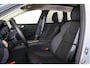 Volvo XC60 T6 Recharge AWD Ultra Dark - Luchtvering - Panorama/schuifdak - IntelliSafe Assist & Surround - 360º Camera - Harman/Kardon audio - Adaptieve LED koplampen - Verwarmde voorstoelen, stuur & achterbank - Parkeersensoren voor & achter - Elektr. bedienb. voorstoelen met geheugen - Head up display - Draadloze tel. lader - Extra getint glas - Inklapbare trekhaak - 20' LMV