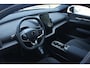 Volvo EX30 P5 Long Range Ultra Europa 69 kWh 45th Anniversary Edition | 5 jaar garantie - (2 jaar extra fabrieksgarantie) | Zwarte Interieur Bekleding | 20 inch lichtmetalen velgen | Getint glas achter | Verwarmde voorstoelen en stuurwiel | Panoramadak | 360 Graden Camera | Premium Audio By Harman Kardon | Draadloze telefoonlader | Pilot Assist | Parkeerassistent |