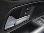 Mercedes-Benz GLA 250 e AMG Line / Dealer onderhouden / Accu SOH 98,51% / Glazen schuif- en kanteldak / Trekgewicht 1800 kg / Stoelverwarming / Achteruitrijcamera / Elektrische achterklep / Cruise control / Draadloze telefoon lader / Keyless Entry/Start /