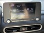 Hyundai Kona Electric EV Comfort 39 kWh / SOH 100% / Fabrieksgarantie t/m 04-2028 / Dealer Onderhouden / Stoelverwarming / Apple Carplay/Android Auto / Achteruitrijcamera / 1-fase /