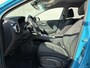 Hyundai Kona Electric EV Comfort 39 kWh / SOH 100% / Fabrieksgarantie t/m 04-2028 / Dealer Onderhouden / Stoelverwarming / Apple Carplay/Android Auto / Achteruitrijcamera / 1-fase /