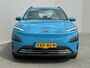 Hyundai Kona Electric EV Comfort 39 kWh / SOH 100% / Fabrieksgarantie t/m 04-2028 / Dealer Onderhouden / Stoelverwarming / Apple Carplay/Android Auto / Achteruitrijcamera / 1-fase /