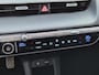 Hyundai Ioniq 5 Lounge 73kWh / SOH 100% / SOLAR dak / Fabrieksgarantie tot 05-2027 / Dealer onderhouden / Head Up Display / CCS snelladen / Warmtepomp / Trekgewicht 1600 kg / Stuur- Stoel & Achterbank verwarming / Rondomzicht camera / Bose Audio Systeem /