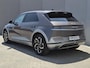 Hyundai Ioniq 5 Lounge 73kWh / SOH 100% / SOLAR dak / Fabrieksgarantie tot 05-2027 / Dealer onderhouden / Head Up Display / CCS snelladen / Warmtepomp / Trekgewicht 1600 kg / Stuur- Stoel & Achterbank verwarming / Rondomzicht camera / Bose Audio Systeem /