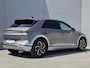 Hyundai Ioniq 5 Lounge 73kWh / SOH 100% / SOLAR dak / Fabrieksgarantie tot 05-2027 / Dealer onderhouden / Head Up Display / CCS snelladen / Warmtepomp / Trekgewicht 1600 kg / Stuur- Stoel & Achterbank verwarming / Rondomzicht camera / Bose Audio Systeem /