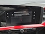 Opel Mokka-e Ultimate 50-kWh 11kw bl. / SOH 99% / Comfort-pakket / Stuur- & Stoelverwarming / CCS snelladen / Warmtepomp / Achteruitrijcamera / Cruise control / Parkeersensoren achter / Climate control / Keyless Start /