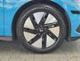 Hyundai Ioniq 6 Connect 53 kWh / SOH 100% / warmtepomp / Dealer onderhouden / Fabrieksgarantie tot 08-2028 / CCS snelladen / All season banden / Head Up Display / WLTP bereik 429 km bereik stad 589 km / Achteruitrijcamera / Apple Carplay Android Auto /