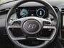 Hyundai Tucson 1.6 T-GDI PHEV Comfort Smart 4WD / SOH 97% / Dealer onderhouden / Fabrieksgarantie tot 06-2027 / 1.350 kg trekgewicht / Elektrische achterklep / Achteruitrijcamera / Stuur- & Stoelverwarming / Apple Carplay Android Auto / Adaptief cruise control /