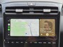 Hyundai Tucson 1.6 T-GDI PHEV Comfort Smart 4WD / SOH 97% / Dealer onderhouden / Fabrieksgarantie tot 06-2027 / 1.350 kg trekgewicht / Elektrische achterklep / Achteruitrijcamera / Stuur- & Stoelverwarming / Apple Carplay Android Auto / Adaptief cruise control /