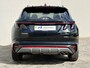 Hyundai Tucson 1.6 T-GDI PHEV N Line 4WD / SOH 100% / Fabrieksgarantie tot 05-2027 / Dealer onderhouden / Trekgewicht 1.350 kg / Stuur- Stoel & Achterbank verwarming / Rondomzicht camera / Apple Carplay/Android Auto / Elektrische achterklep / Stoelventilatie /