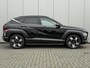 Hyundai Kona 1.6 GDI HEV Premium / Direct Leverbaar / Modeljaar 2026 / Navigatie / 18" LMV / Adaptieve Cruise Control / Parkeersensoren voor en achter / Stoelverkoeling / Stuurverwarming /