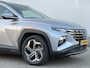 Hyundai Tucson 1.6 T-GDI HEV Comfort / Navigatie / Camera / Parkeersensoren v + a / Climate Control / 19 inch LMV / Telefoon / Dealer onderhouden auto.
