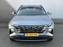 Hyundai Tucson 1.6 T-GDI HEV Comfort / Navigatie / Camera / Parkeersensoren v + a / Climate Control / 19 inch LMV / Telefoon / Dealer onderhouden auto.