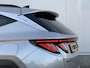 Hyundai Tucson 1.6 T-GDI HEV Comfort / Navigatie / Camera / Parkeersensoren v + a / Climate Control / 19 inch LMV / Telefoon / Dealer onderhouden auto.
