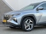 Hyundai Tucson 1.6 T-GDI HEV Comfort / Navigatie / Camera / Parkeersensoren v + a / Climate Control / 19 inch LMV / Telefoon / Dealer onderhouden auto.