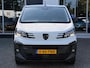 Peugeot Expert 2.0 BlueHDi 145 L2 Navigatie | Trekhaak | Parkeercamera | Apple Carplay & Android Auto | Cruise Control | Climate Control | Digitale Binnenspiegel | 3-zits