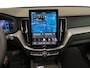 Volvo XC60 2.0 T6 Plug-in hybrid AWD Ultra Black Edition | SOH 100% | Trekhaak | Panoramadak | 360° camera
