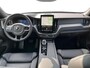 Volvo XC60 2.0 T6 Plug-in hybrid AWD Ultra Black Edition | SOH 100% | Trekhaak | Panoramadak | 360° camera