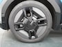 Kia EV9 Launch Edition GT-Line AWD 100 kWh - Navigatiesysteem 12,3 inch scherm - Batterijverwarming - Digitale Key - Head-up display - Bi-directioneel laden & Slimladen (V2G/V2H) - Fabrieksgarantie tot 10-2030