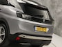 Peugeot 3008 1.2 PureTech GT Line (PANORAMADAK, APPLE CARPLAY, GROOT NAVI, LEDER, STOELVERWARMING, SPORTSTOELEN, GETINT GLAS, KEYLESS, NIEUWSTAAT)