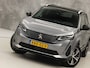 Peugeot 3008 1.2 PureTech GT Line (PANORAMADAK, APPLE CARPLAY, GROOT NAVI, LEDER, STOELVERWARMING, SPORTSTOELEN, GETINT GLAS, KEYLESS, NIEUWSTAAT)