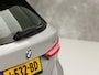 BMW 1-Serie 118i Sport Automaat (APPLE CARPLAY, GROOT NAVI, CLIMATE, LEDER, SPORTSTOELEN, PARKEERSENSOREN, CRUISE, LANE ASSIST, NIEUWSTAAT)