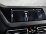 BMW 1-Serie 118i Sport Automaat (APPLE CARPLAY, GROOT NAVI, CLIMATE, LEDER, SPORTSTOELEN, PARKEERSENSOREN, CRUISE, LANE ASSIST, NIEUWSTAAT)