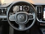 Volvo V60 2.0 B3 Momentum Advantage Sportstoelen / Trekhaak / Camera / Dealer Onderhouden