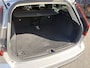 Volvo V60 2.0 B3 Momentum Advantage Sportstoelen / Trekhaak / Camera / Dealer Onderhouden