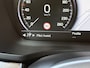 Volvo V60 2.0 B3 Momentum Advantage Sportstoelen / Trekhaak / Camera / Dealer Onderhouden